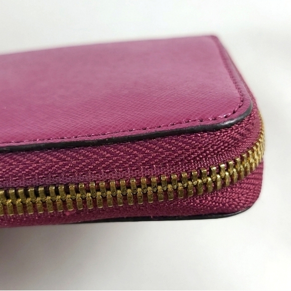 Michael Kors Women's Jet Set Fuchsia Gold Zip Around Leather Wristlet  Wallet - Picture 6 of 11